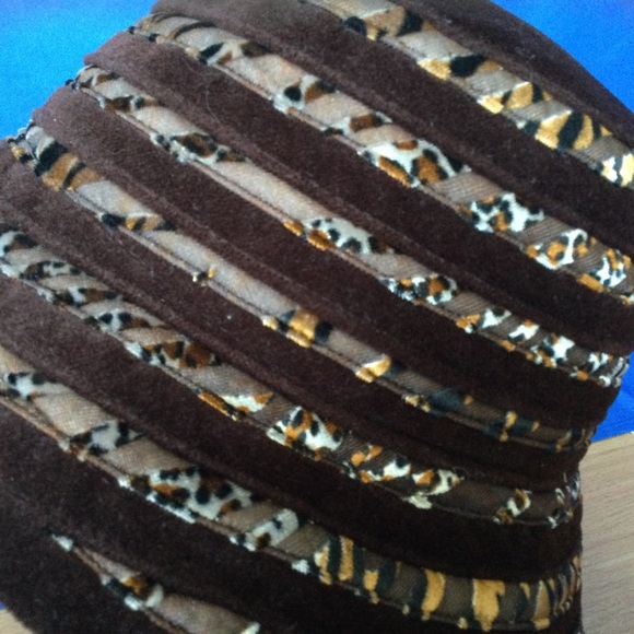 Laurant Benon Paris Cloche hat Brown - Picture 9 of 12